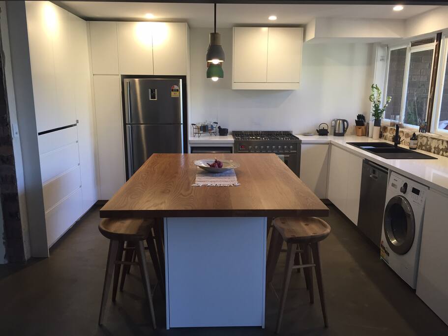 Dining table can sit up to 8 guests :)