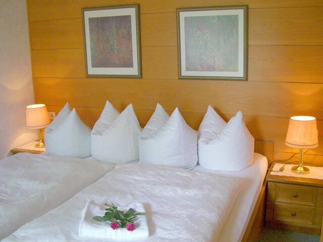 Gastezimmer Privatzimmer In Saalburg Ebersdorf Gunstig Mieten