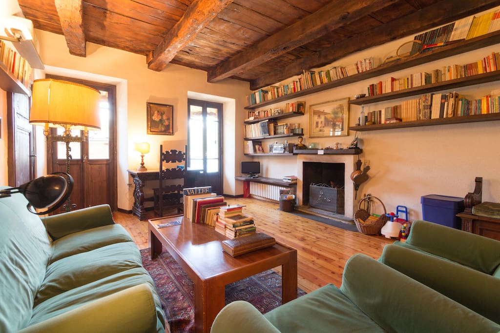salotto / living room (no sleeping)