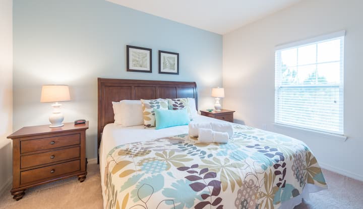 Dormitorio principal en la planta superior: tamaño king