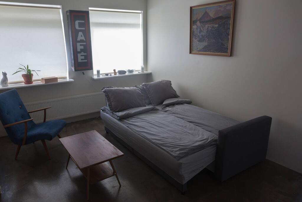 Hall common space double bed (sofa)