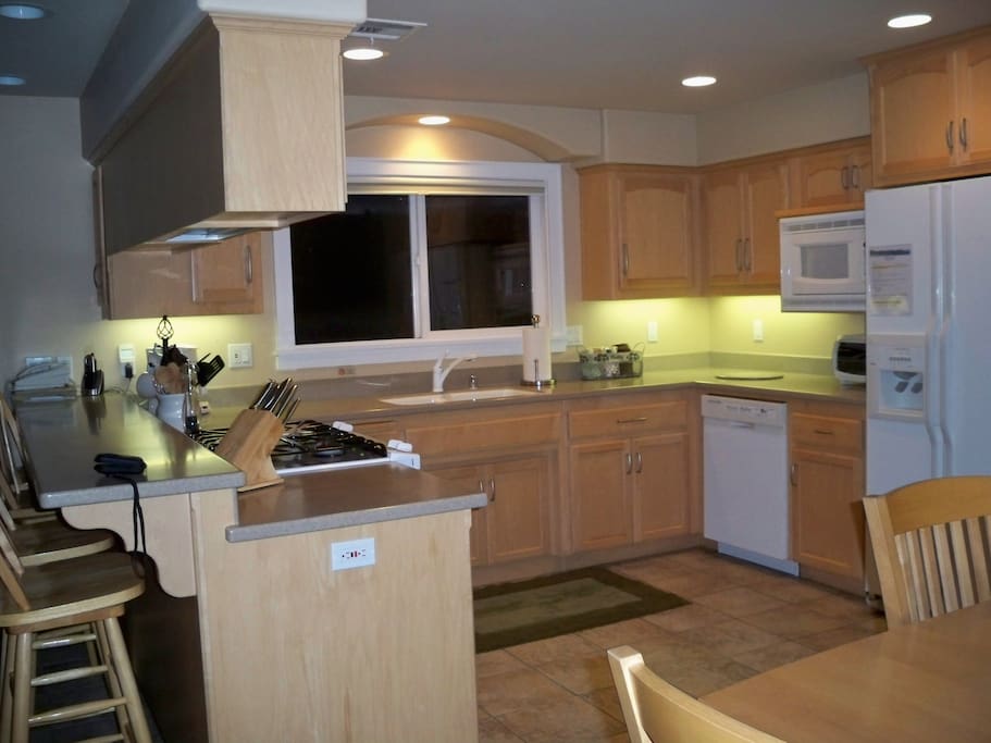 361 A Hinds-Kitchen