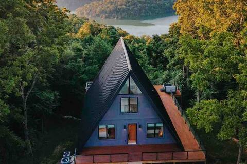 A-Frame of Center Hill Lake - 1 hr from Nashville