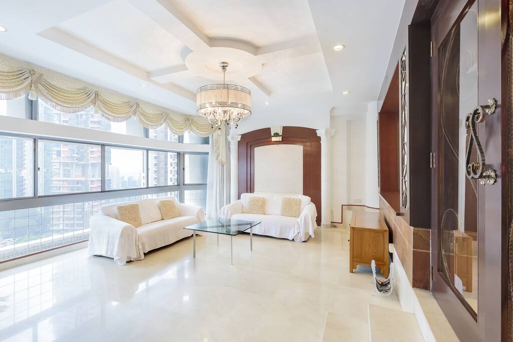 Nice large living area to relax