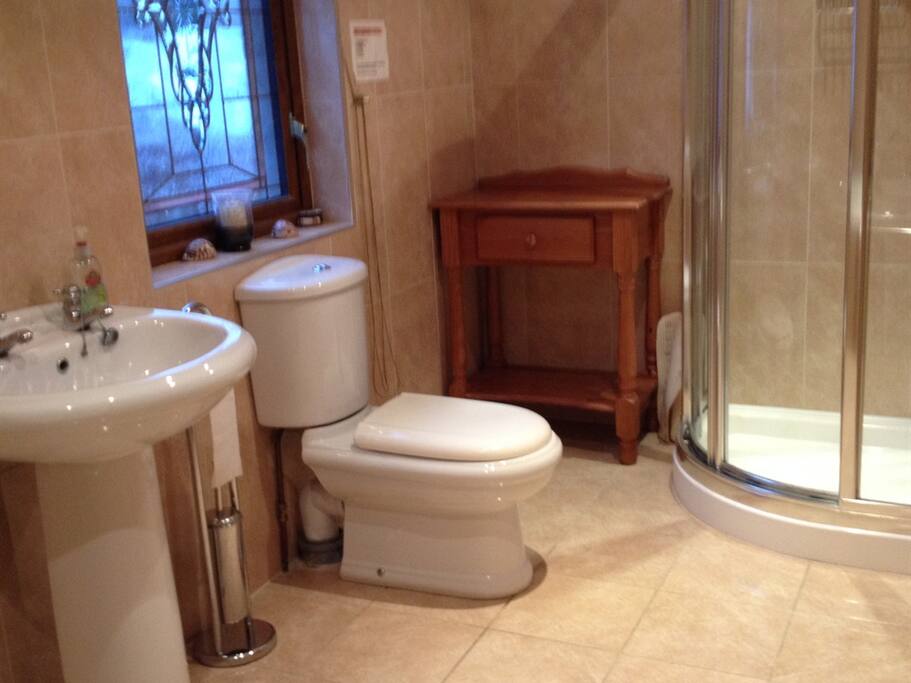 Private external bathroom on the first floor