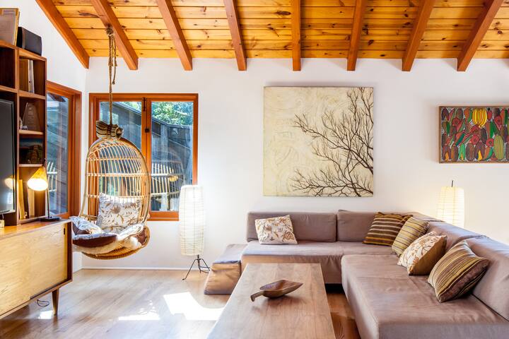 The Paradise Hot-Tub Treehouse gallery image 3