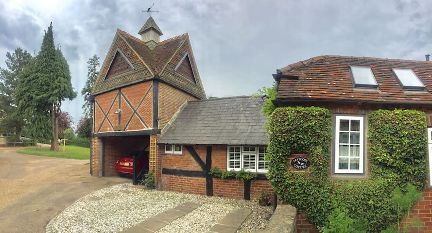 Airbnb Petworth Holiday Rentals Places To Stay England