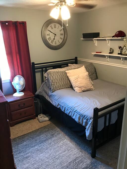 BEDROOM 3