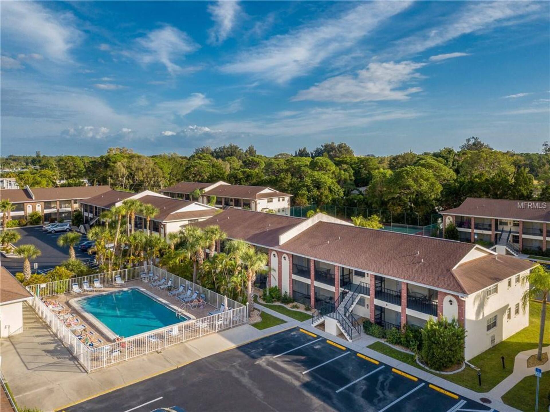 2 Br / 2 BA 1. piętro Mieszkanie przy basenie w Englewood / Manasota Key Fl