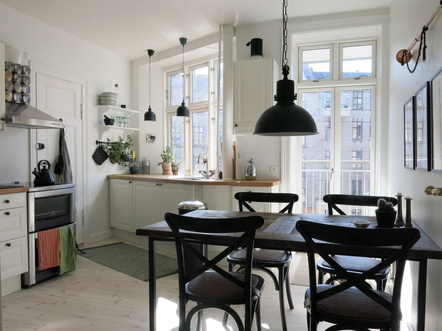 Dining Room, Kitchen