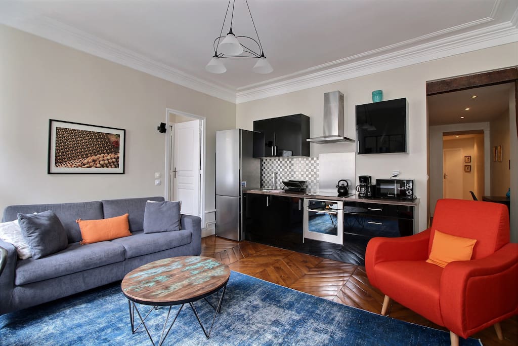 Living Room with sofa and TV