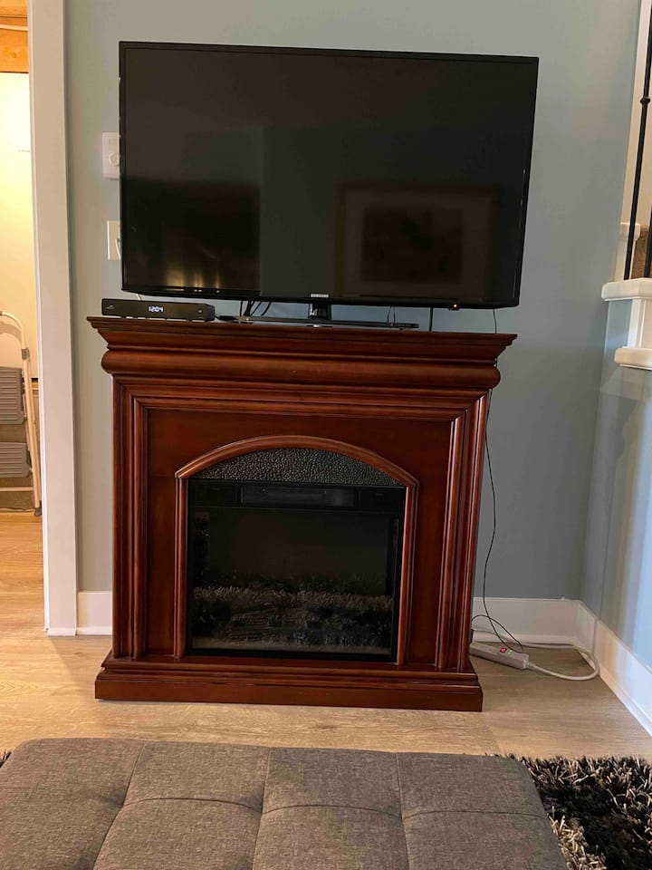 تلفزيون ذكي 50بوصة. كابل أساسي، أمازون برايم.
مدفأة كهربائية (تدفئة/بدون تدفئة)
