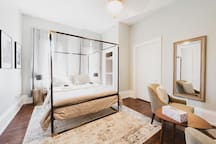 1109 Abercorn - Telfair Room