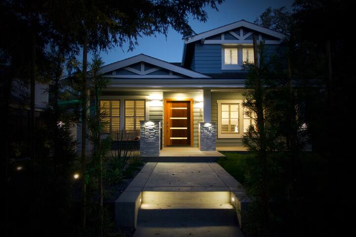 Palo Alto Modern Retreat