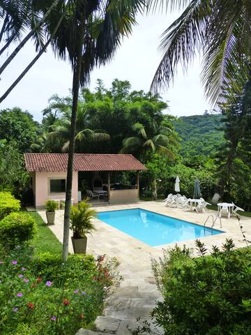 Casa na cidade com ares do campo gallery image 2