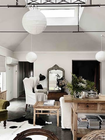 The Store House – superb location