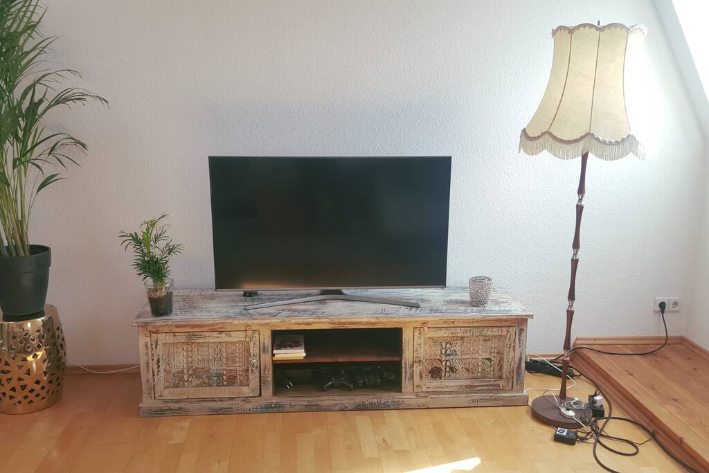 Smart TV, Playstation and Xbox