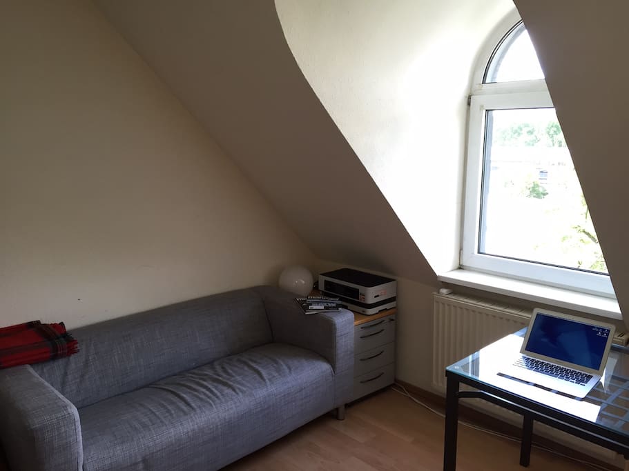 Gemütliche Sofa-Ecke zum Ausspannen