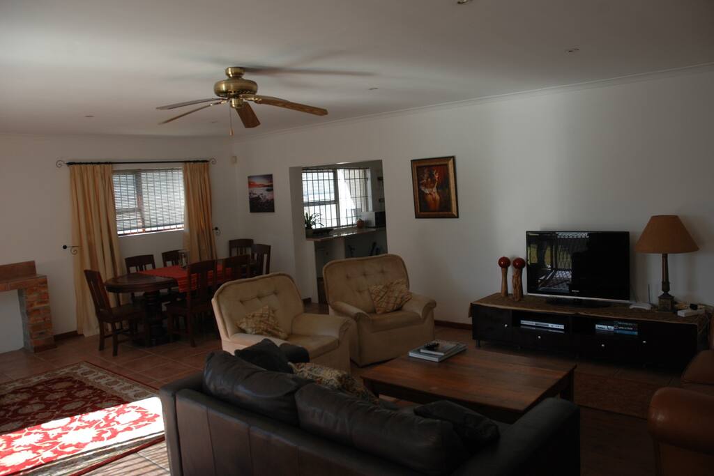 Living/Dining Room