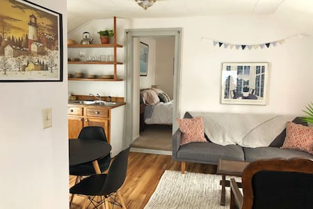 Cozy getaway in the heart of town