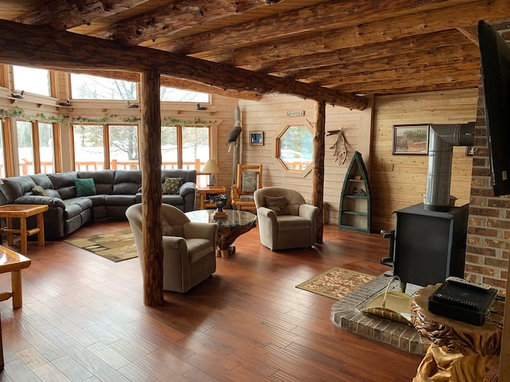 Top 12 PetFriendly Cabins Near Munising, Michigan Updated 2024 Trip101