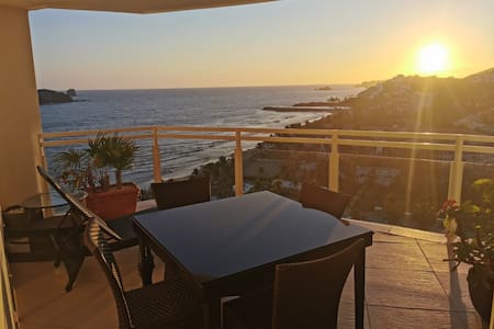 Exclusivo y elegante departamento con vista al mar