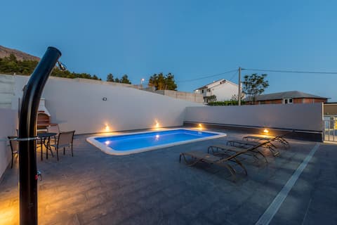 House with private pool Magdalena