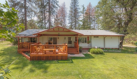 Yosemite Pines Retreat, Spa, Ponies! Pool! & More