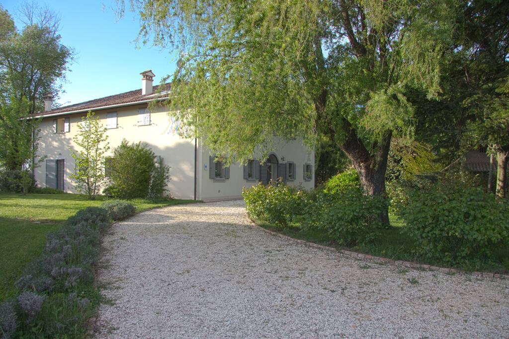 La Locanda del Toro, all'interno del Podere Casanova