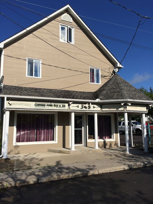 Great Building clean and cozy with great guest's