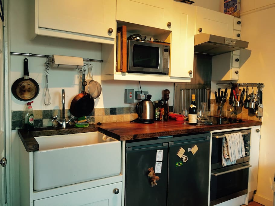 Fully equipped kitchen with beautiful wooden surfaces