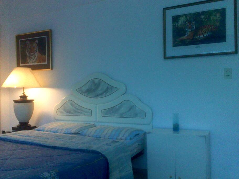CAMA DE 2 PLAZAS
TWO SQUARE BED