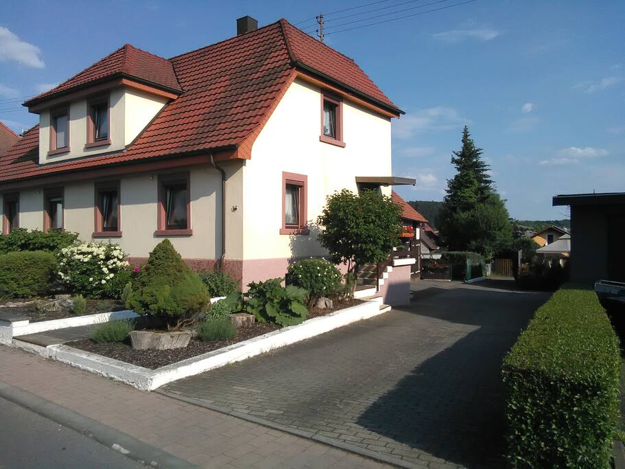 Hauptansicht
Bild 2