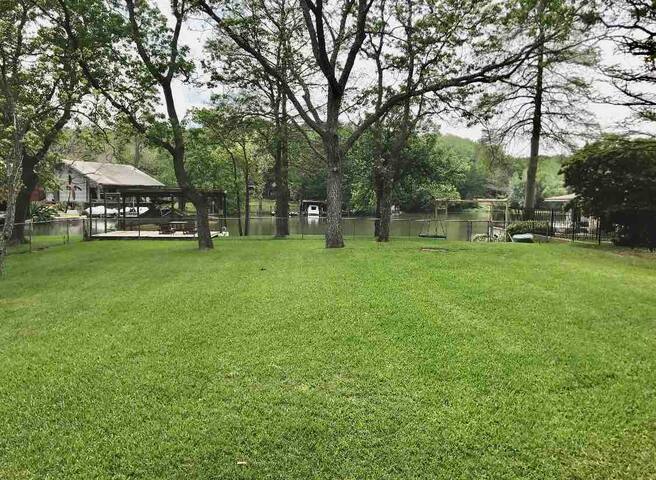 Lakefront on lake Austin with a Fantastic View gallery image 4