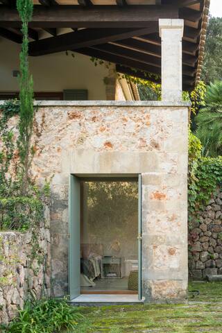 Elegant Dream Villa – ideal getaway or Home Office gallery image 5