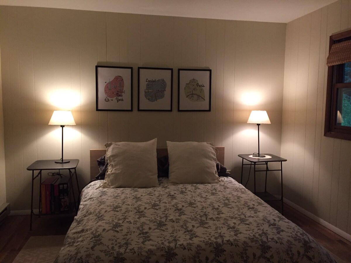 חדר ראשי (עם מיטת תינוק אחת וחלל לעריסה)
תמונה מאת #ximehoyos