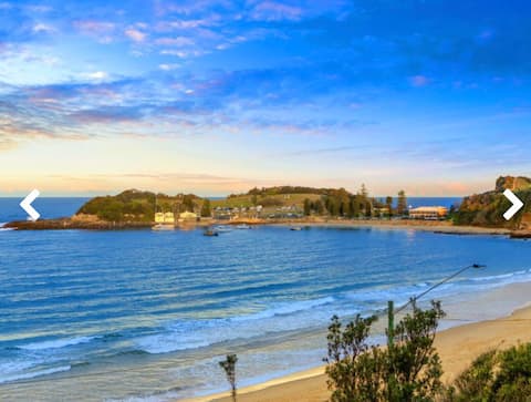 Top Airbnb: 4-Min Walk to beach, Parking, AC throughout + 2BR in Terrigal