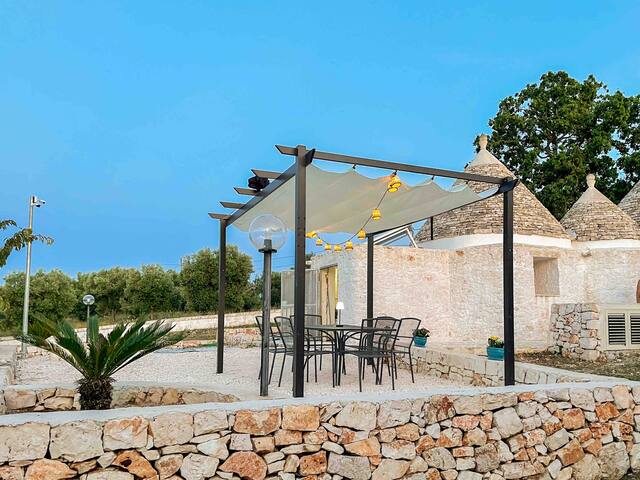Panoramic Trullo with Private Pool in Ostuni gallery image 2