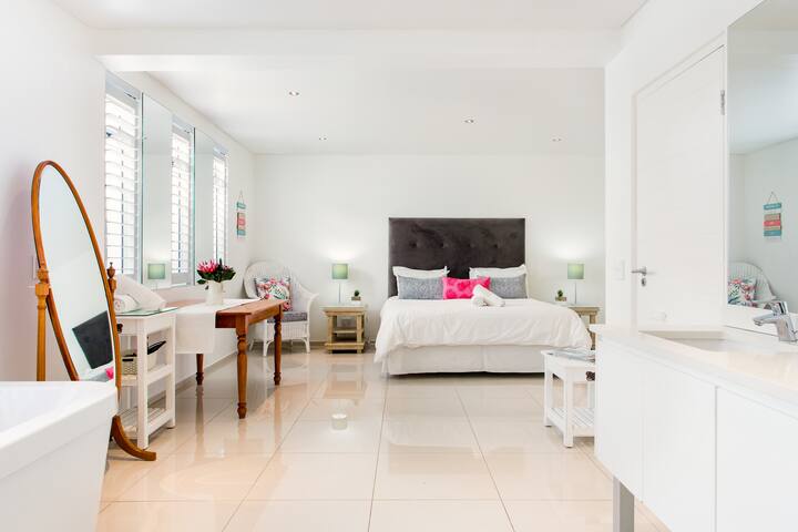 Atlantic at Funkey gallery image 3