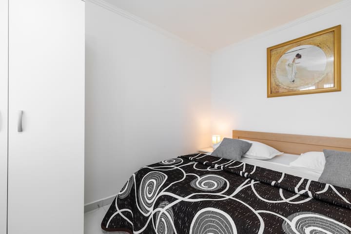 غرفة النوم 1