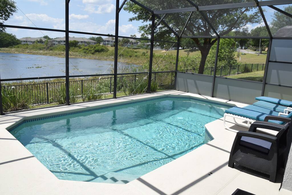 Private Pool with Stunning View