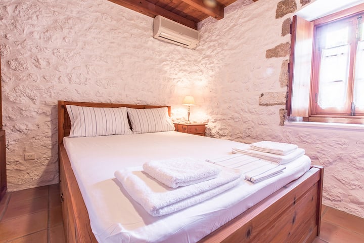 غرفة النوم (إيليا كوتاد)