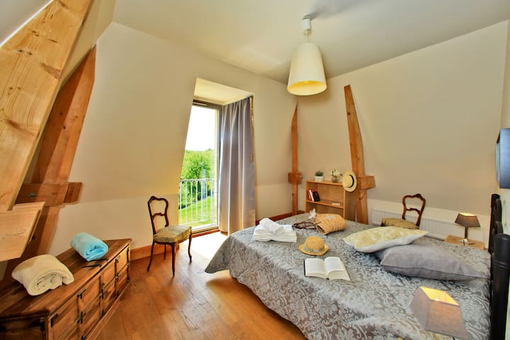 Dhomë dyshe me banjo