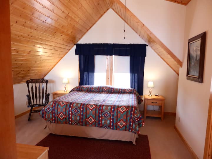 Loft master has walk in closet