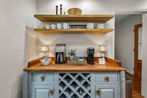 EC Listing // 170 Williamsburg Ct - Highlands
