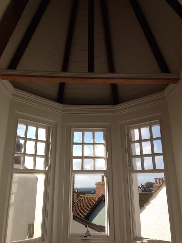 Lyme Regis renovated seaside flat Apartments for Rent in Lyme Regis