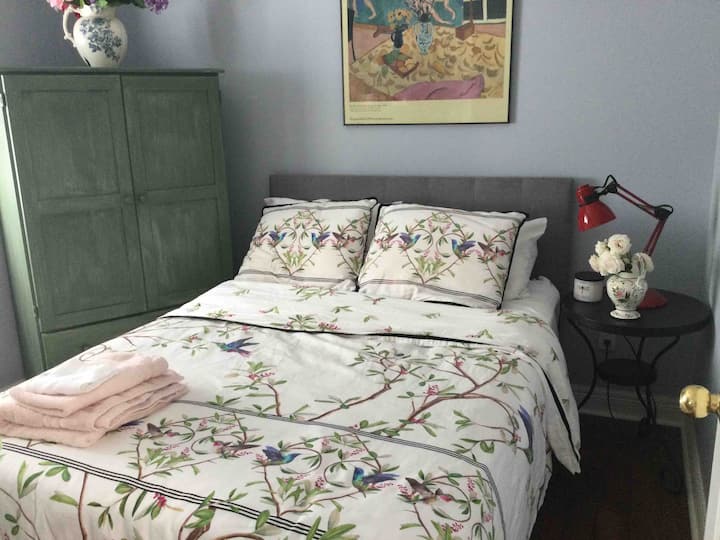 Bedroom with desk