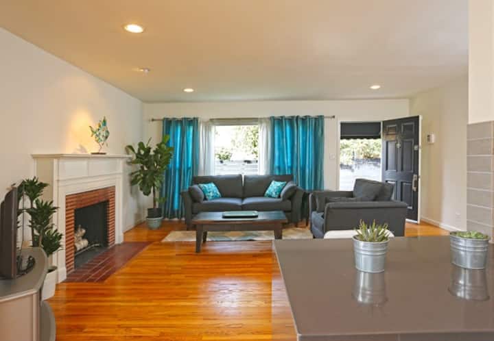 Venice Home W/deck, Yard, & Parking - Santa Monica, CA