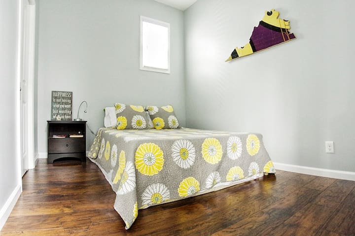 Bright, Modern Shotgun in Germantown!