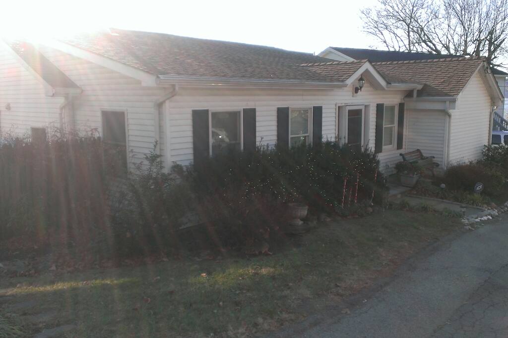 Front of house, quiet dead end street